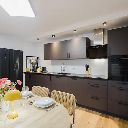 Happy Vibes Apartament Pasawa